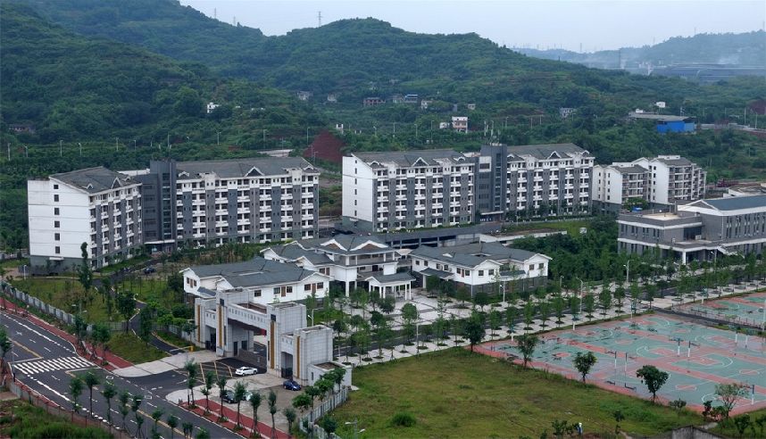 瀘州老窖天府中學(xué)