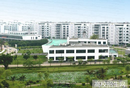 四川省工業(yè)貿(mào)易學(xué)校