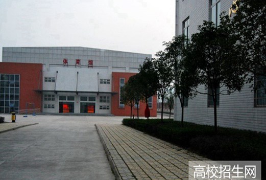 四川外國(guó)語大學(xué)成都學(xué)院影視職業(yè)教育