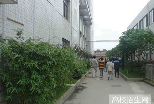 四川工業(yè)科技學院